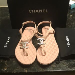 NIB CHANEL pink lambskin sandals sz 39